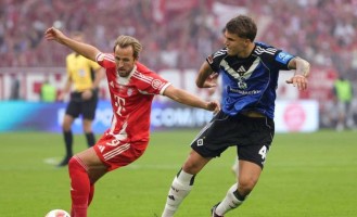 身价上亿凯恩替补47秒破门被吹，拜仁9人苦战德甲天王山